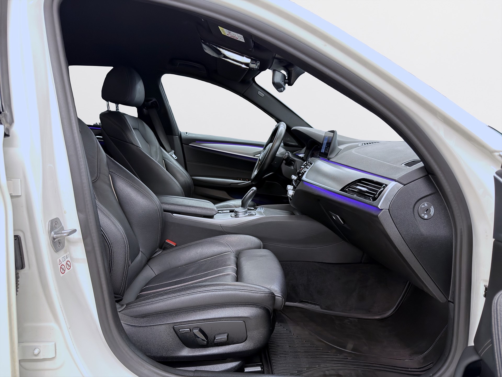 BMW 520d xDrive Sedan 190hk M Sport H/K Drag B-Kamera