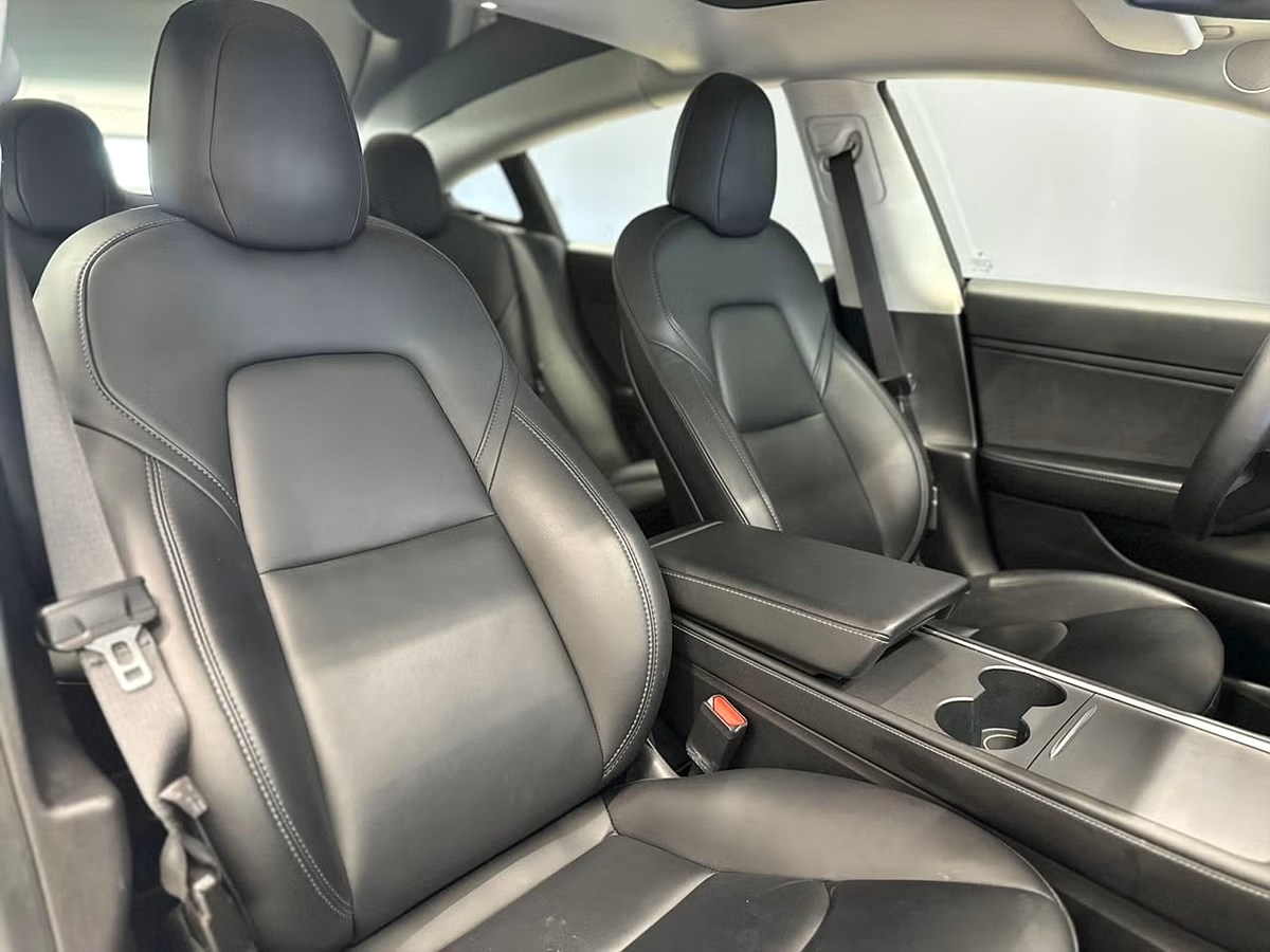 Tesla Model 3 – bild 11