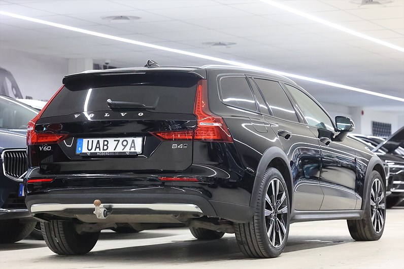 Volvo V60 Cross Country B4 197hk Plus Läder B-Kamera Navi Drag