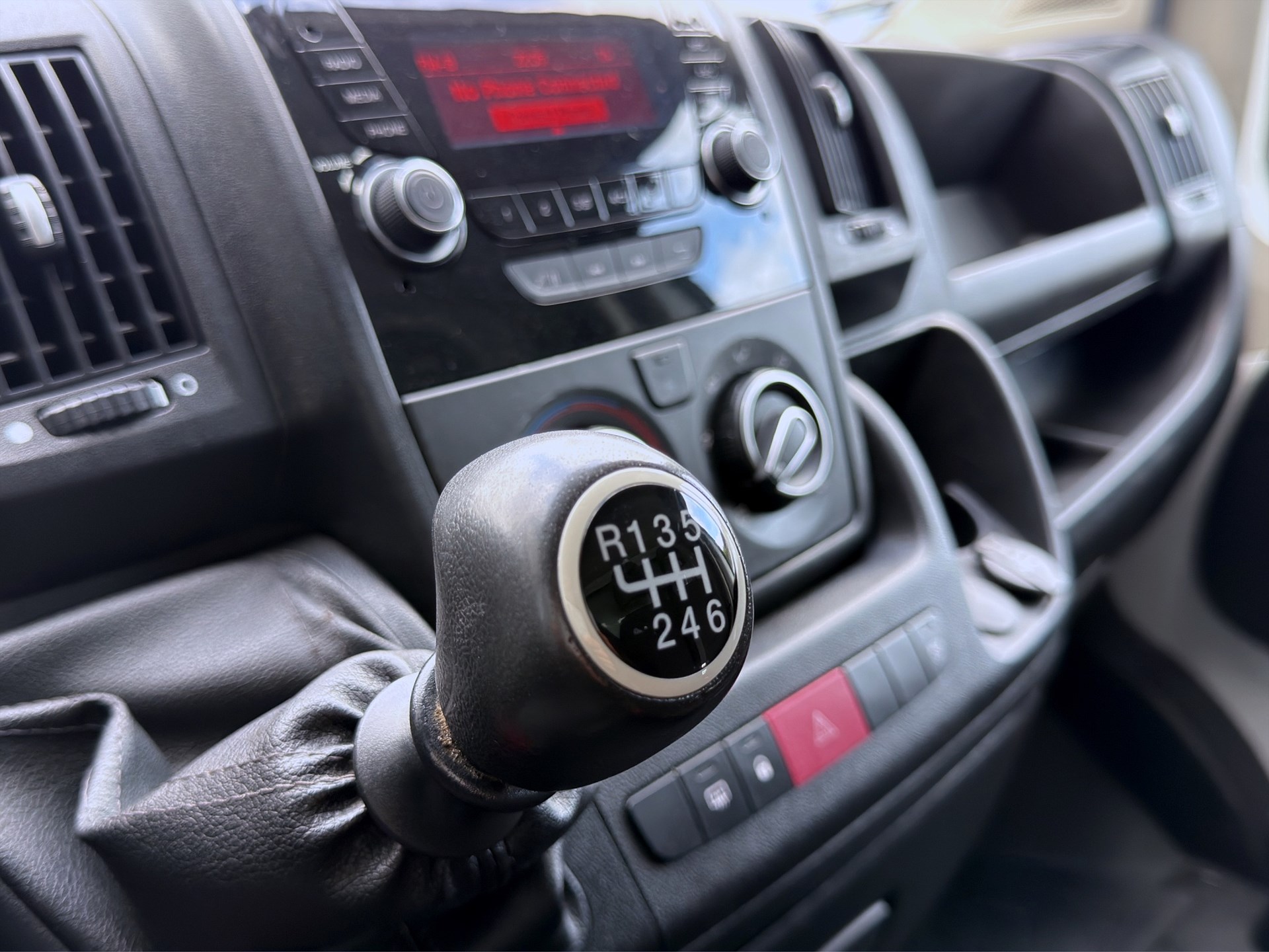 Peugeot Boxer 2.0 BlueHDi 130hk Volymskåp BG-Lyft MOMS