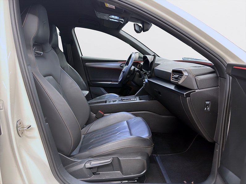 VZ Sportstourer e-Hybrid 245hk FR Drag B-Kamera Navi