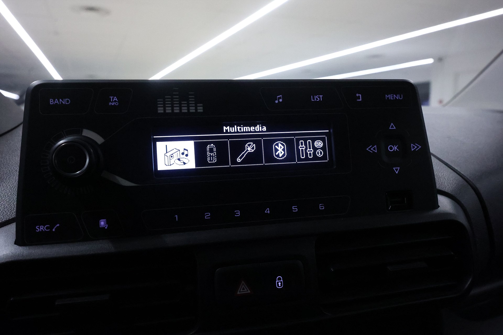 Peugeot Partner L1 1.5 4x4 130hk Värmare Drag PDC MOMS