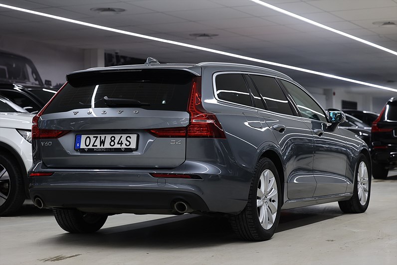 Volvo V60 B4 197hk Momentum Värmare Navi B-kamera