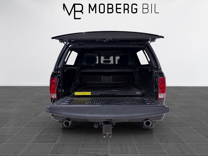 RAM 1500 Classic 5.7 V8 HEMI 4x4 395hk Drag ALPINE B-Kamera