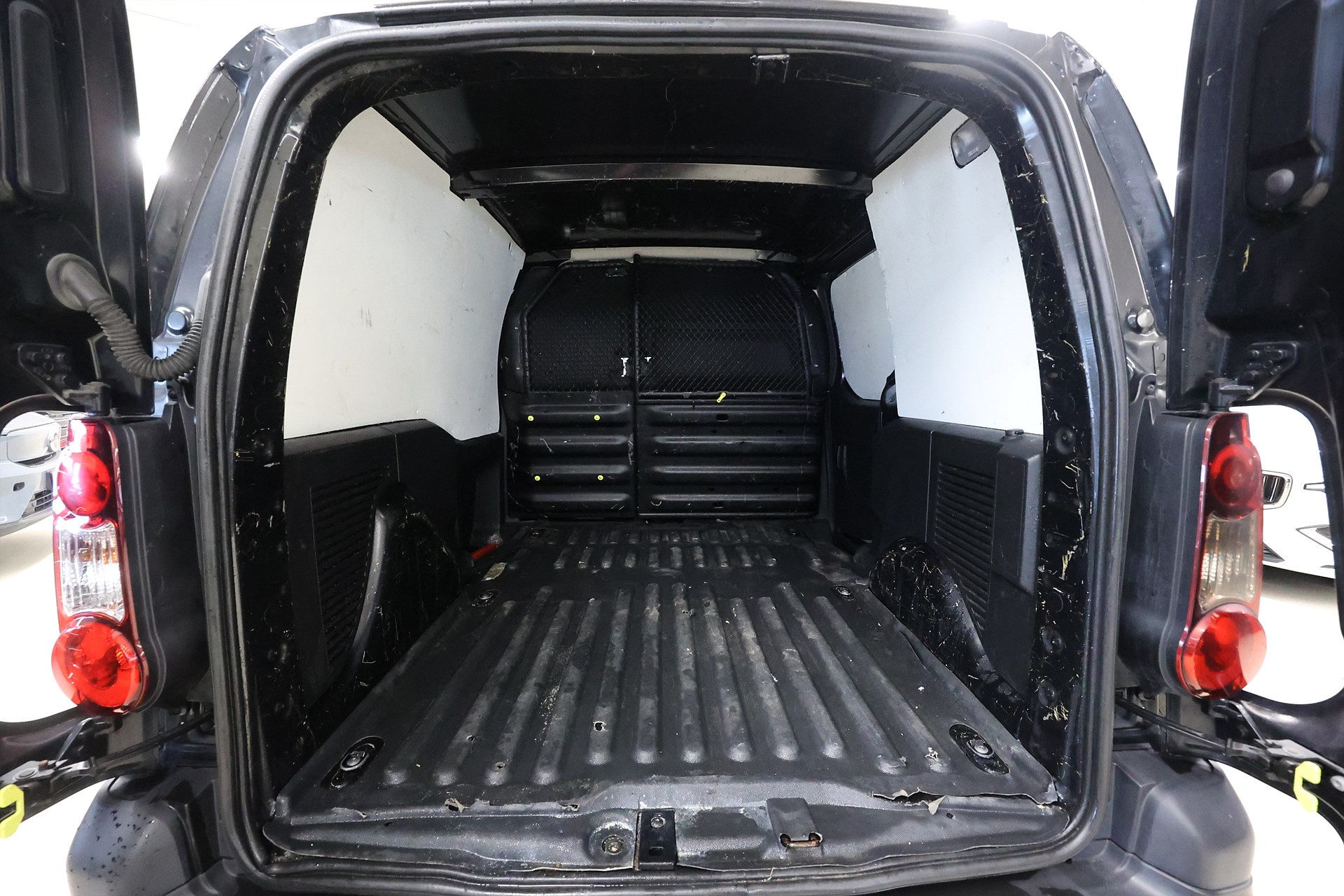 Citroën Berlingo 1.6 BlueHDi 75hk L1 PDC CarPlay MOMS