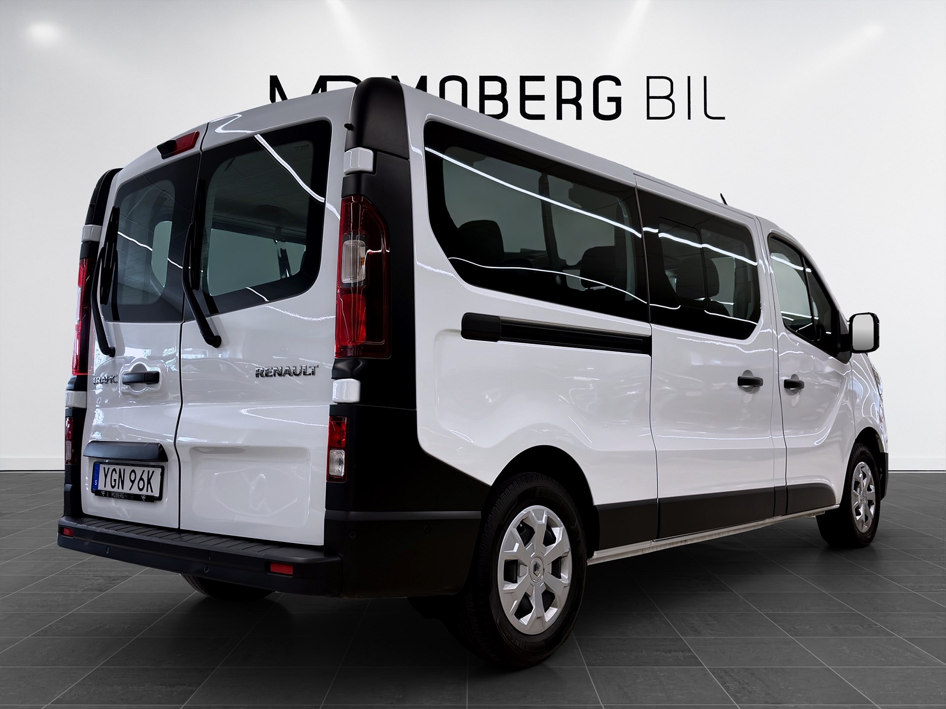 Renault Trafic Passenger 2.0 dCi 150hk Helg på Moberg! 9-Sits Grand Kombi B-Kamera