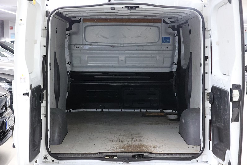 Renault Trafic 2.0 dCi 145hk Nordic Line L2 Värmare LED Navi