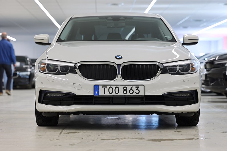 BMW 520d xDrive Sedan 190hk Sport Line Shadowline B-Kamera Drag