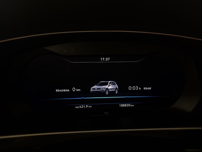 VW Tiguan Allspace GT 4Motion 7-sits Pano Drag 360 2018, svart – bild 11 av 23, begagnad hos Niber i Järfälla