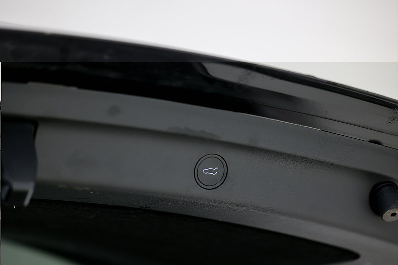 Tesla Model Y Long Range AWD 514hk *Hjulkampanj!* AP Drag Pano