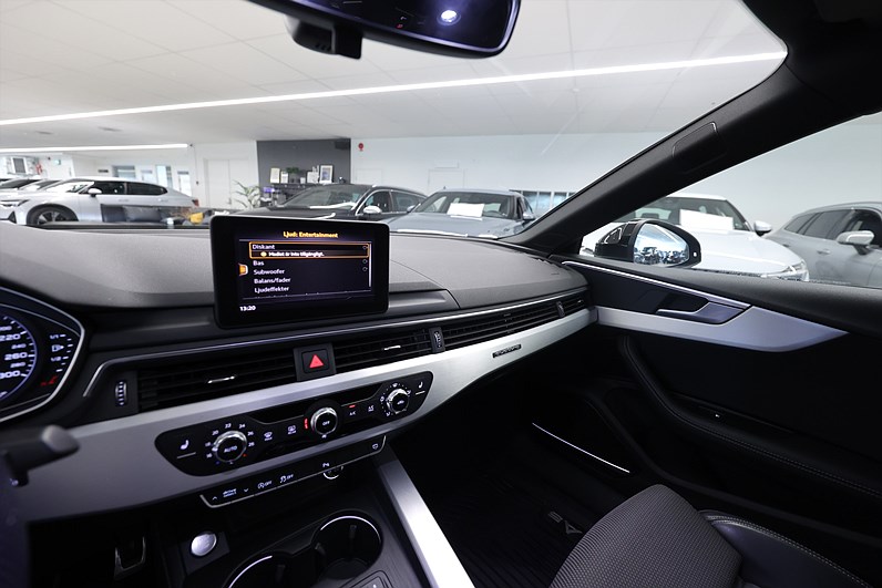 Audi A5 Sportback 45 TFSI Quattro 245hk S Line B&O Matrix 1262kr Årsskatt
