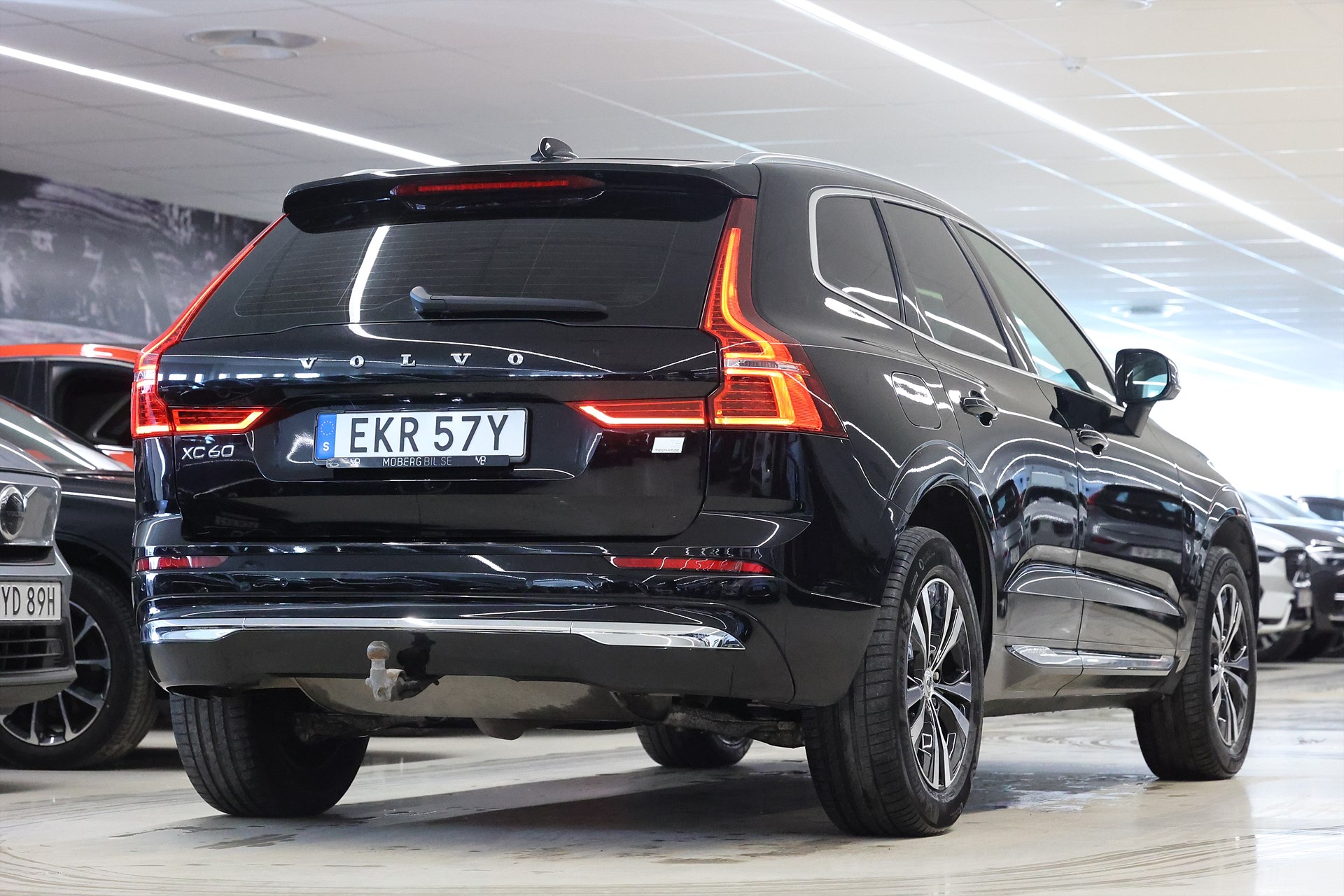 Volvo XC60 Recharge T6 AWD 340hk Momentum Pano Navi Drag