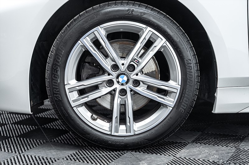 Bmw 118 2023 - miniatyr 4