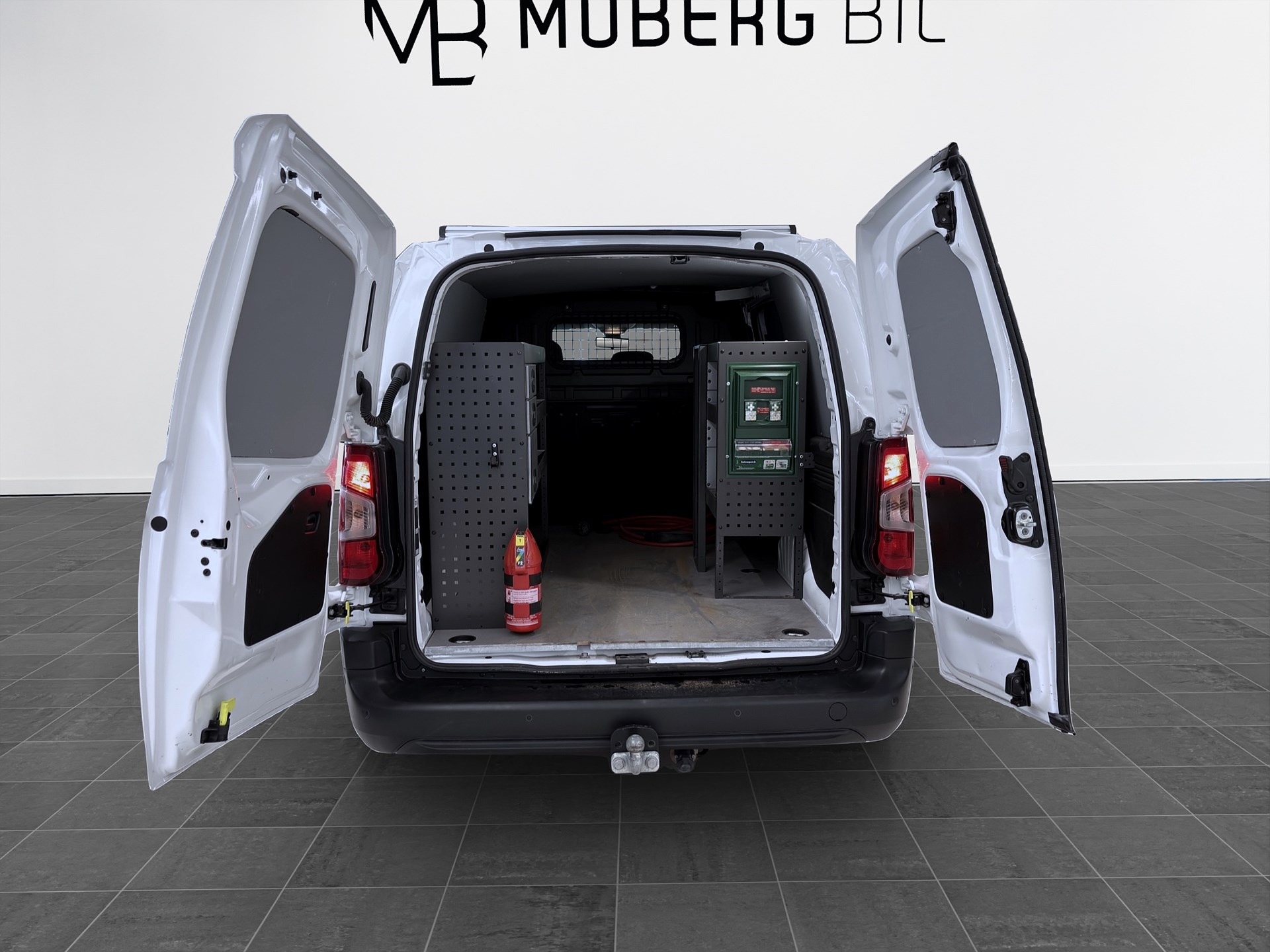 Peugeot e-Partner L2 136hk Helg på Moberg! V-Inrett Drag Värmare