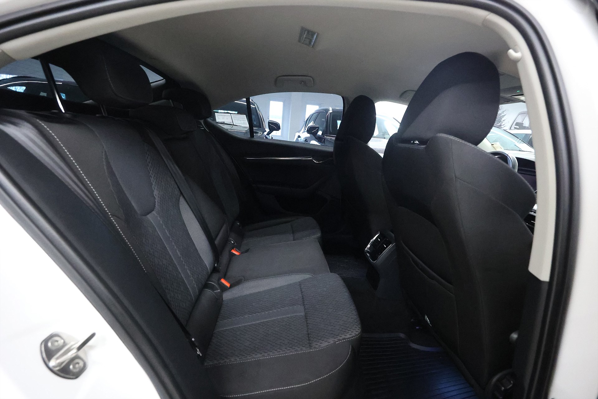 Skoda Octavia 1.0 TSI 110hk Style Keyless CarPlay Drag B-Kamera