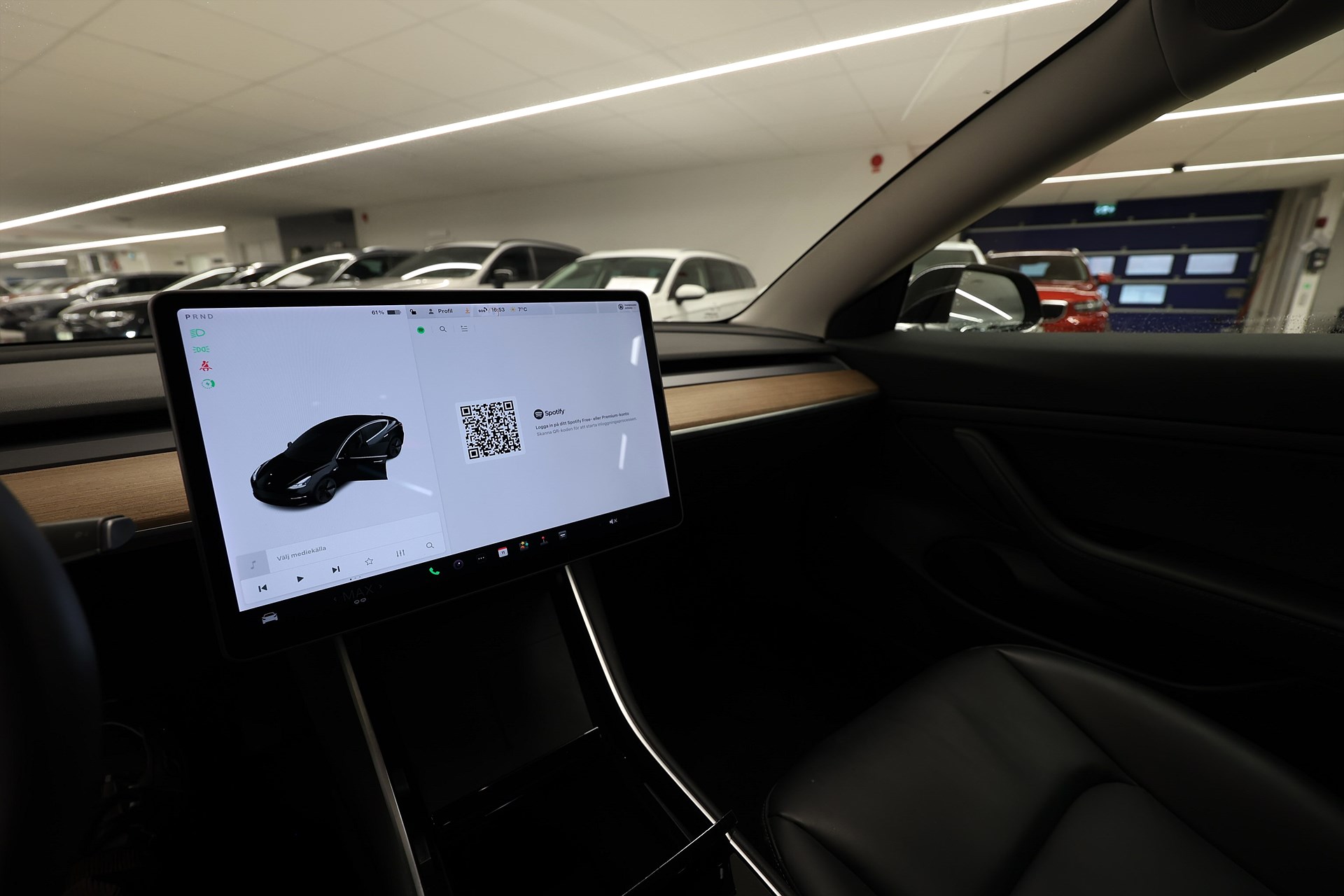 Tesla Model 3 Standard Range Plus 258hk AP Pano Skinn MOMS