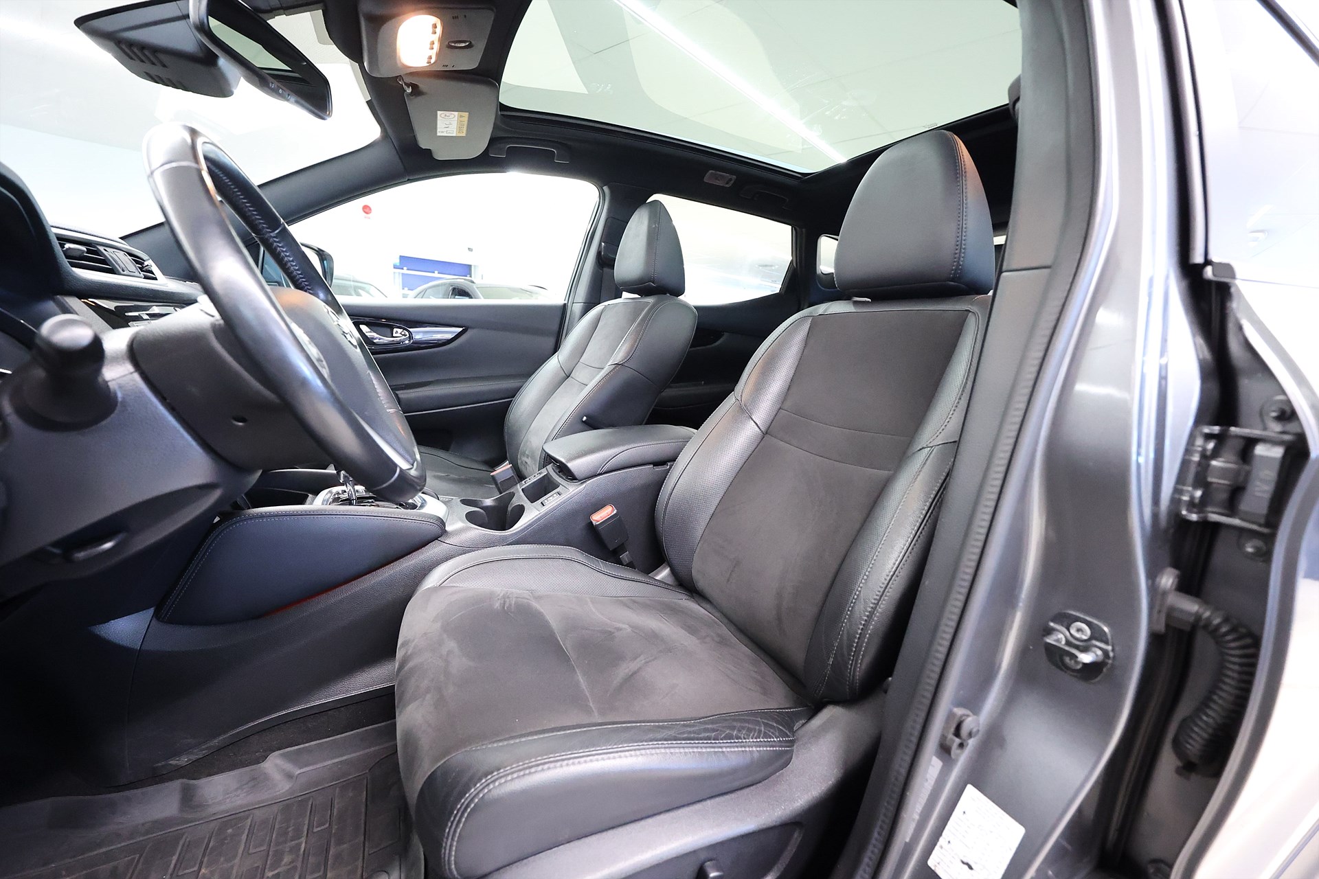 Nissan Qashqai 115hk N Vision Pano 360kam Drag Keyless Navi