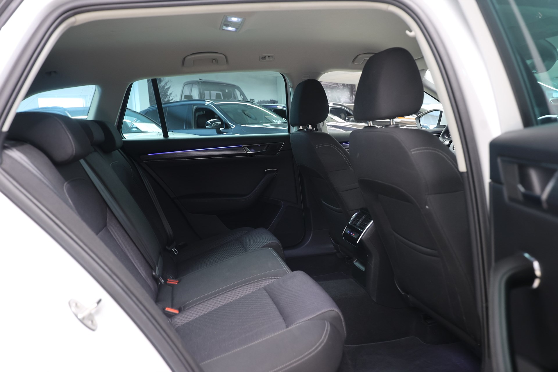 Skoda Superb iV Combi 1.4 TSI 218hk Style Drag Navi