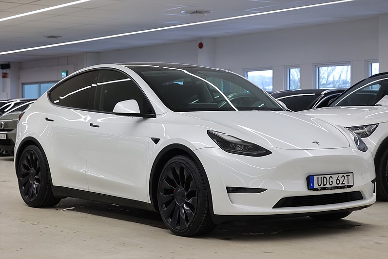Tesla Model Y Performance 534hk *Kampanj!* Drag Pano Navi