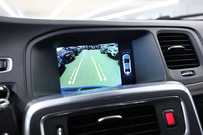 Volvo S60 T6 306hk R-Design Polestar H/K Läder Navi B-Kamera