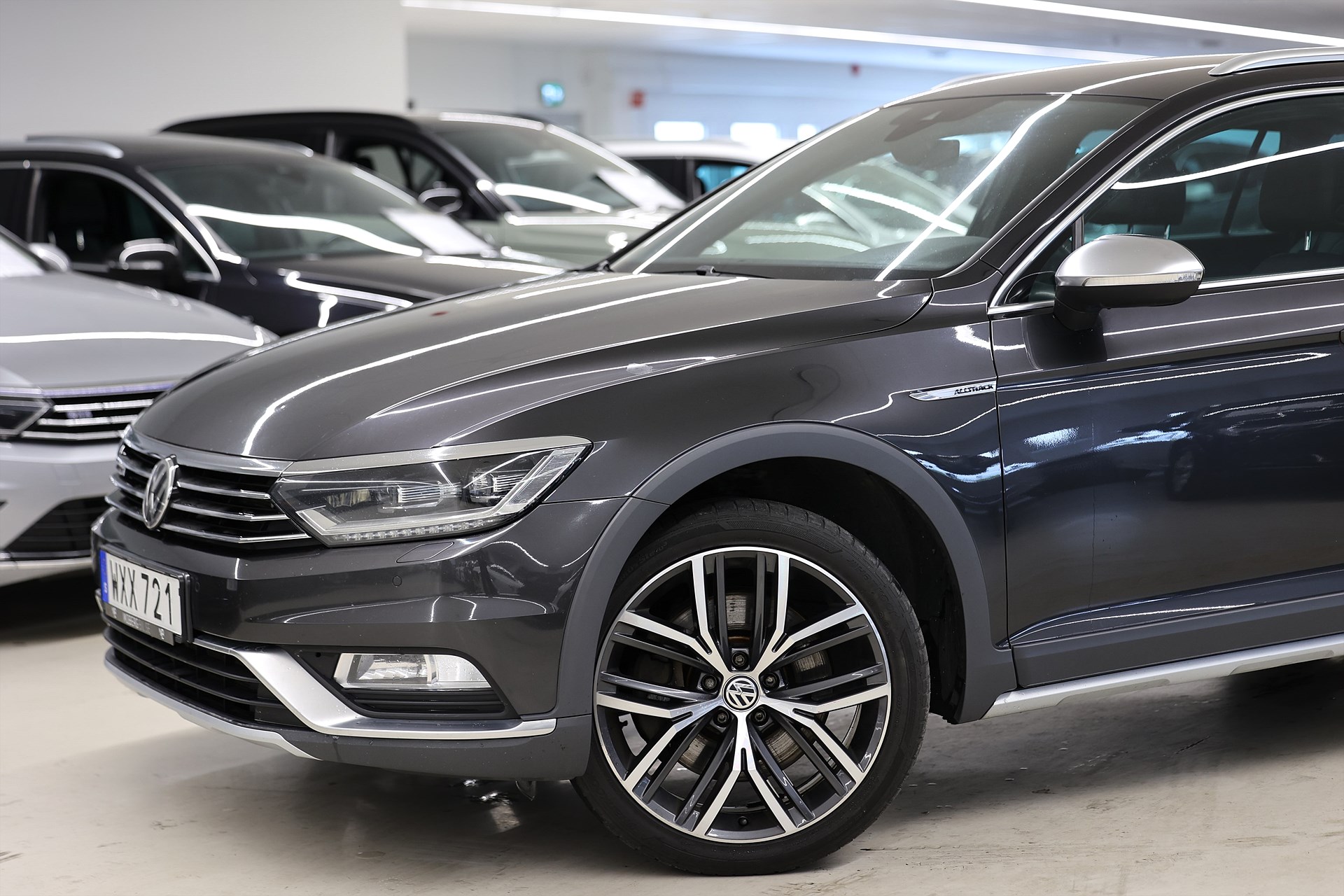 Volkswagen Passat Alltrack 2.0 TDI 240hk 4M B-Kamera Keyless Drag