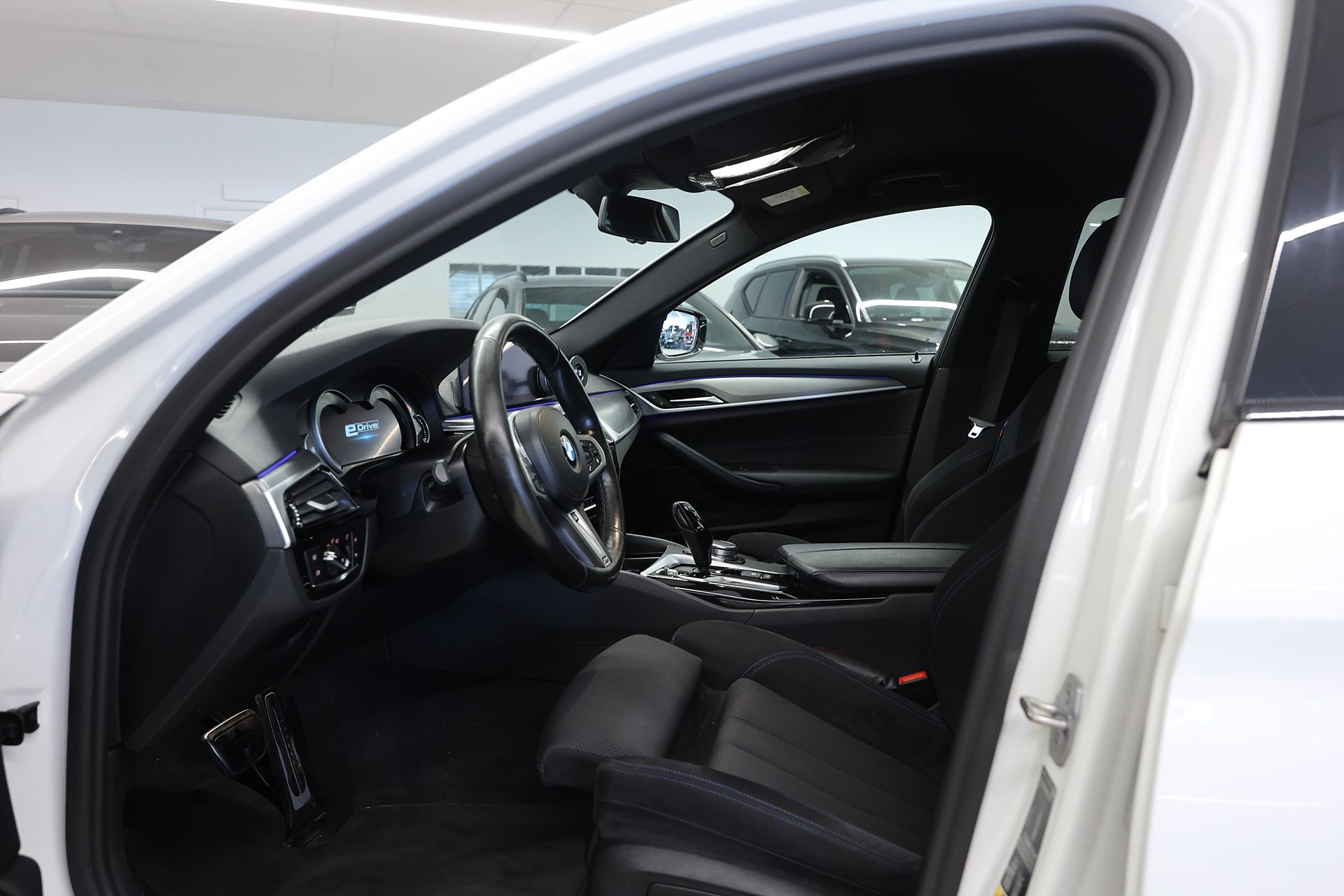 BMW 530e iPerformance 252hk M Sport HiFi B-kamera