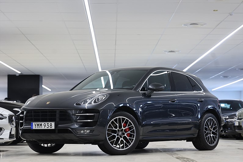 Porsche Macan Turbo Performance 441hk Sport Chrono BOSE Drag