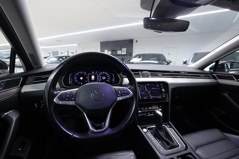 Volkswagen Passat 2.0 TDI SC 4M 200hk *Hjulkampanj!* R-Line