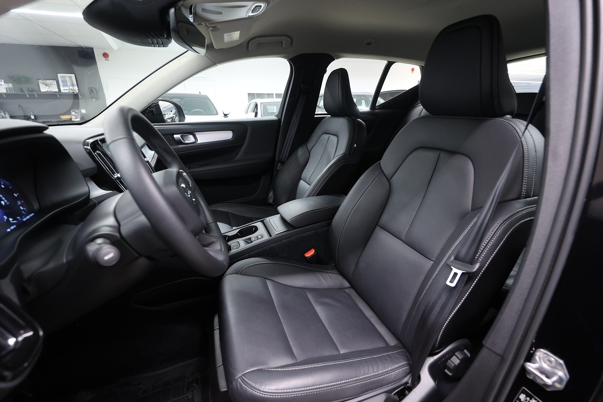 Volvo XC40 D3 AWD Geartronic 150hk Momentum Pro Läder Navi