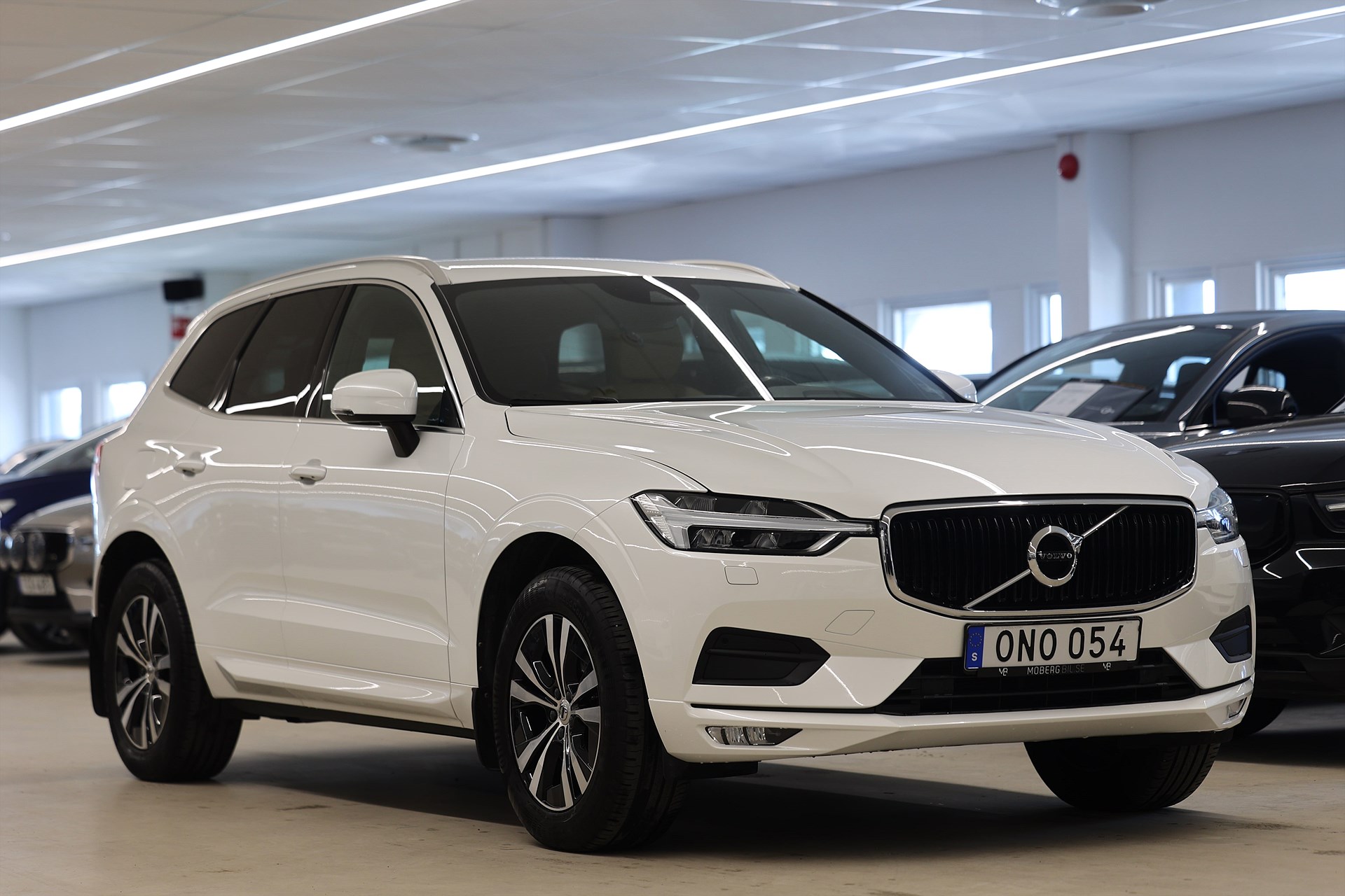 Volvo XC60 T5 250hk Momentum Keyless Läder Navi Värmare B-Kamera
