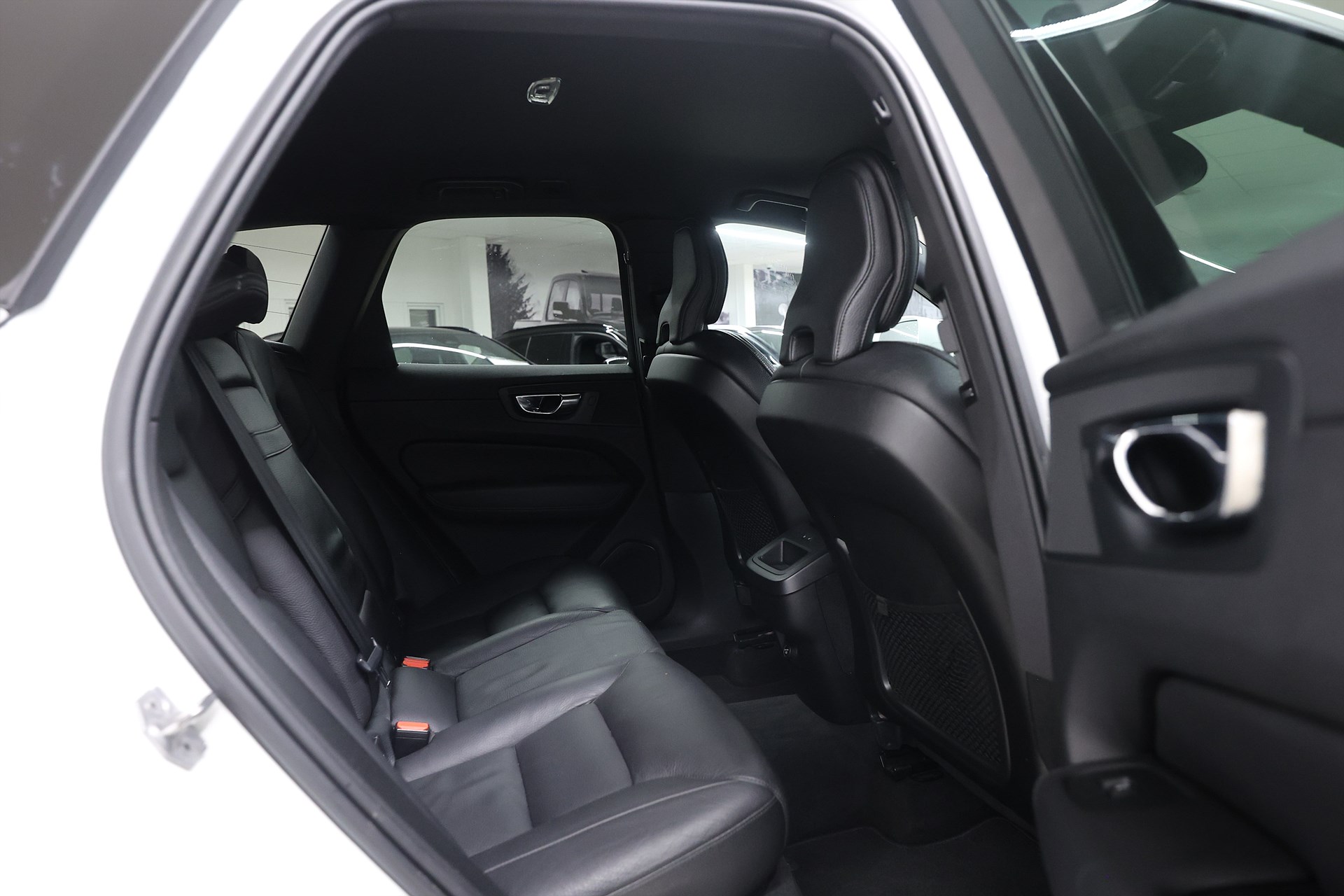 Volvo XC60 D4 190hk *Hjulkampanj!* Inscription B-kamera Navi Skinn