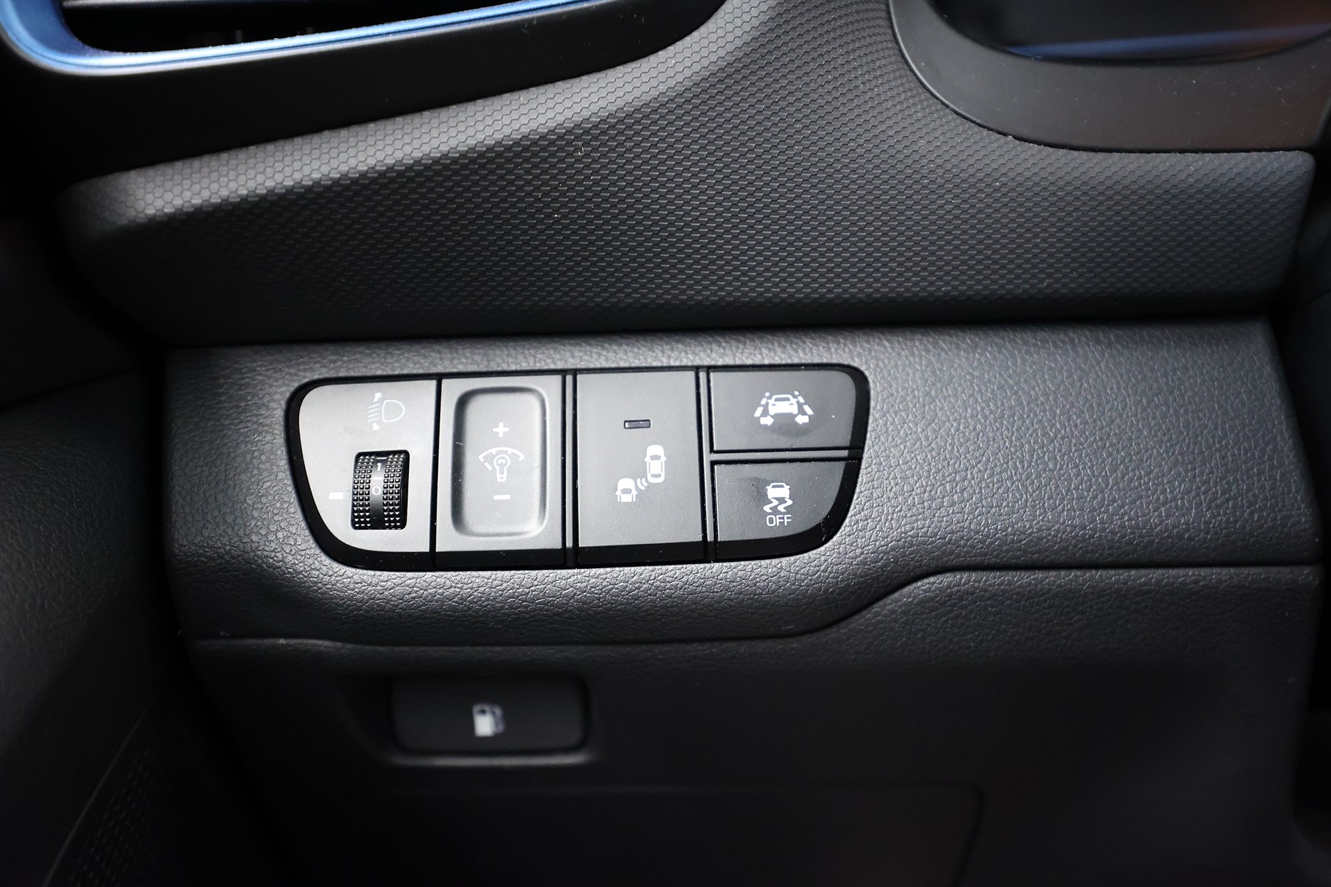 Hyundai Ioniq Hybrid 1.6 141hk Premium Plus Infinity Keyless B-kamera Navi