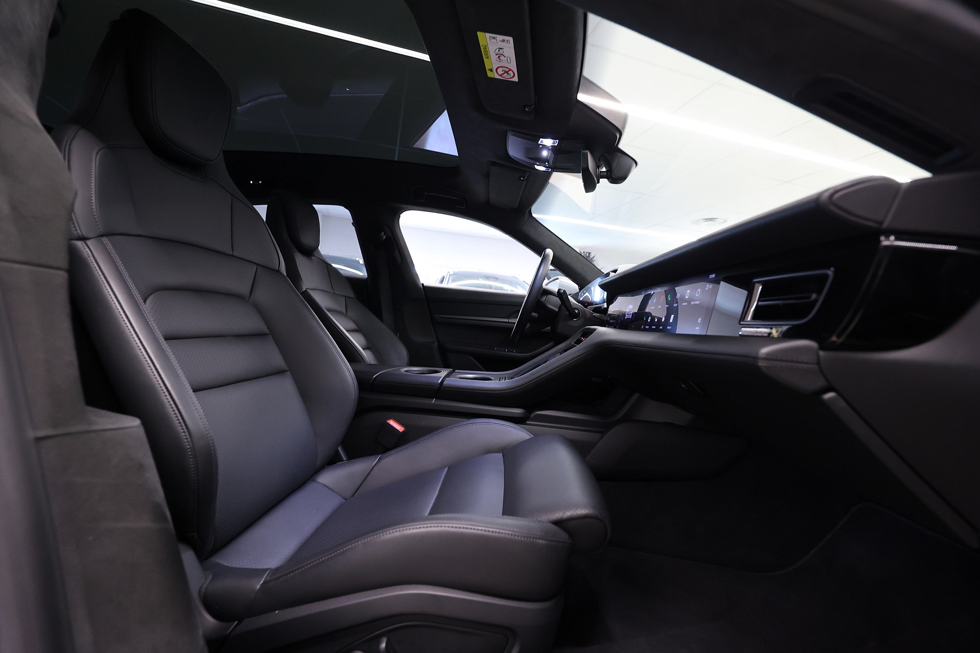 Porsche Taycan 4 Cross Turismo OffroadDesign Pano HUD BOSE 21