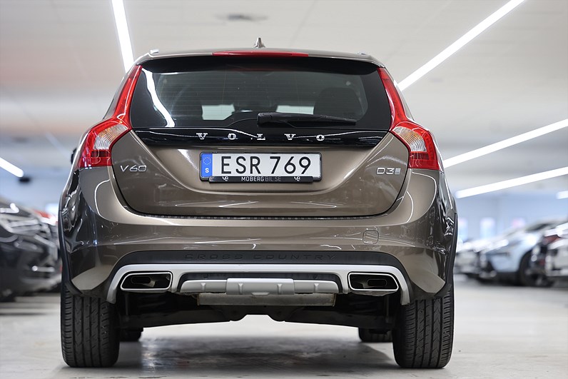 Volvo V60 Cross Country D3 150hk Classic Navi Värmare Keyless