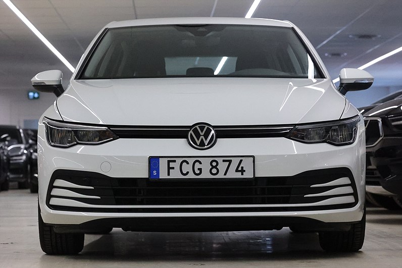 Volkswagen Golf 1.0 TSI 110hk Base Navi CarPlay PDC