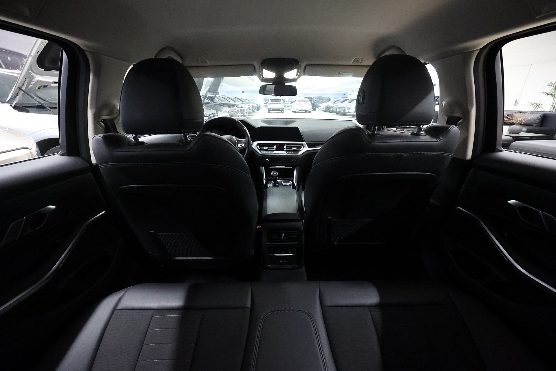 BMW 330e xDrive Touring 292hk Sport Line Shadow Navi Läder Drag