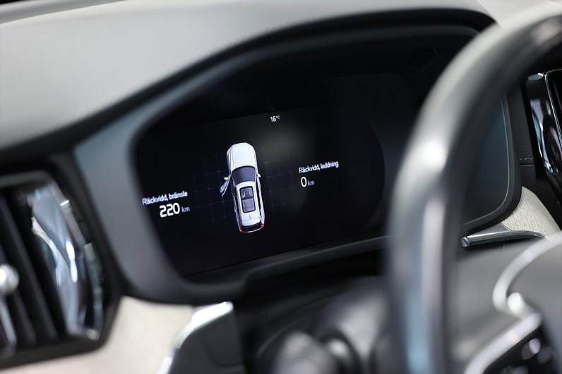 Volvo XC60 T6 AWD Recharge 340hk Inscription Orrefors Pano Drag H/K MOMS