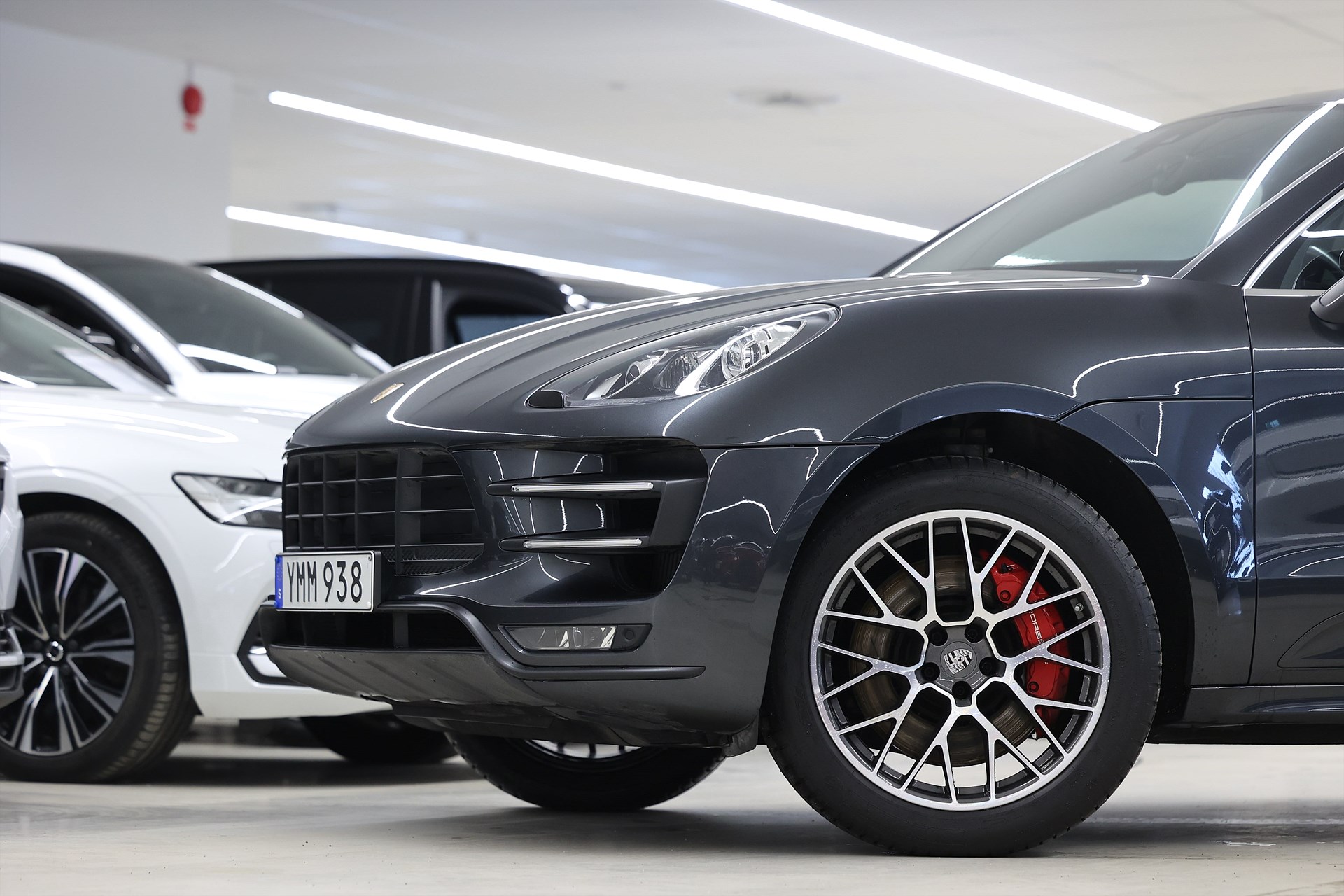 Porsche Macan Turbo Performance 441hk Sport Chrono BOSE Drag