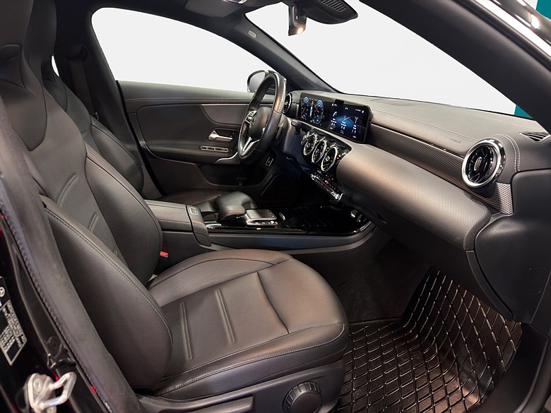 Mercedes-Benz CLA 250 e Shooting Brake, Läder, Drag, Navi, Kamera 2022, svart – bild 22 av 26, begagnad hos Niber i Järfälla