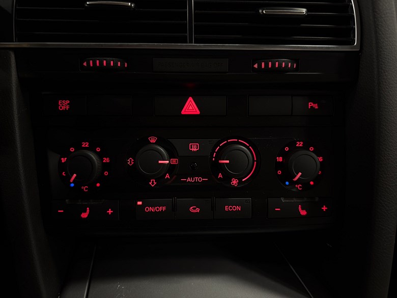 Audi A6 Allroad 3.0 TDI quattro Drag Skinn Xenon 2011, grå – bild 13 av 21, begagnad hos Niber i Järfälla