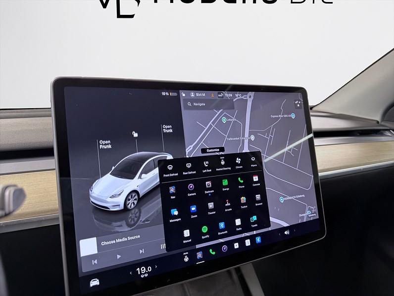 Tesla Model Y Standard Range 299hk Helg på Moberg! Pano Drag B-Kamera