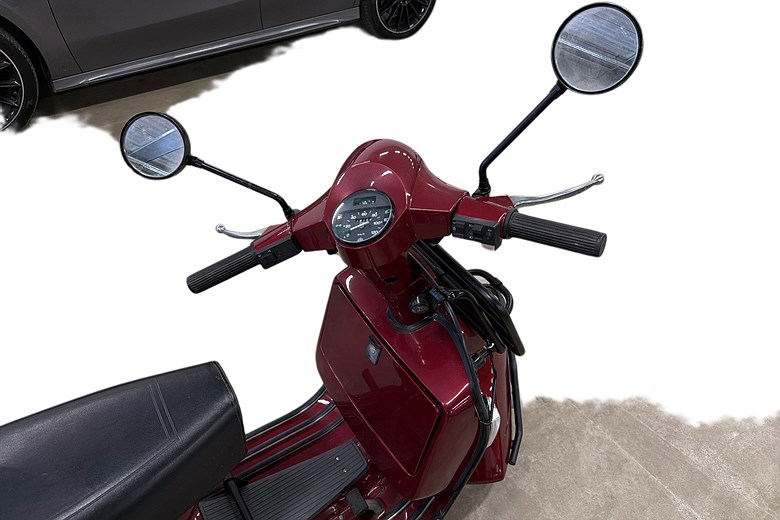 Piaggio Vespa PX 0.2 CVT, 12hk, 1993 UNIK, röd – bild 11 av 17, begagnad hos Niber i Järfälla