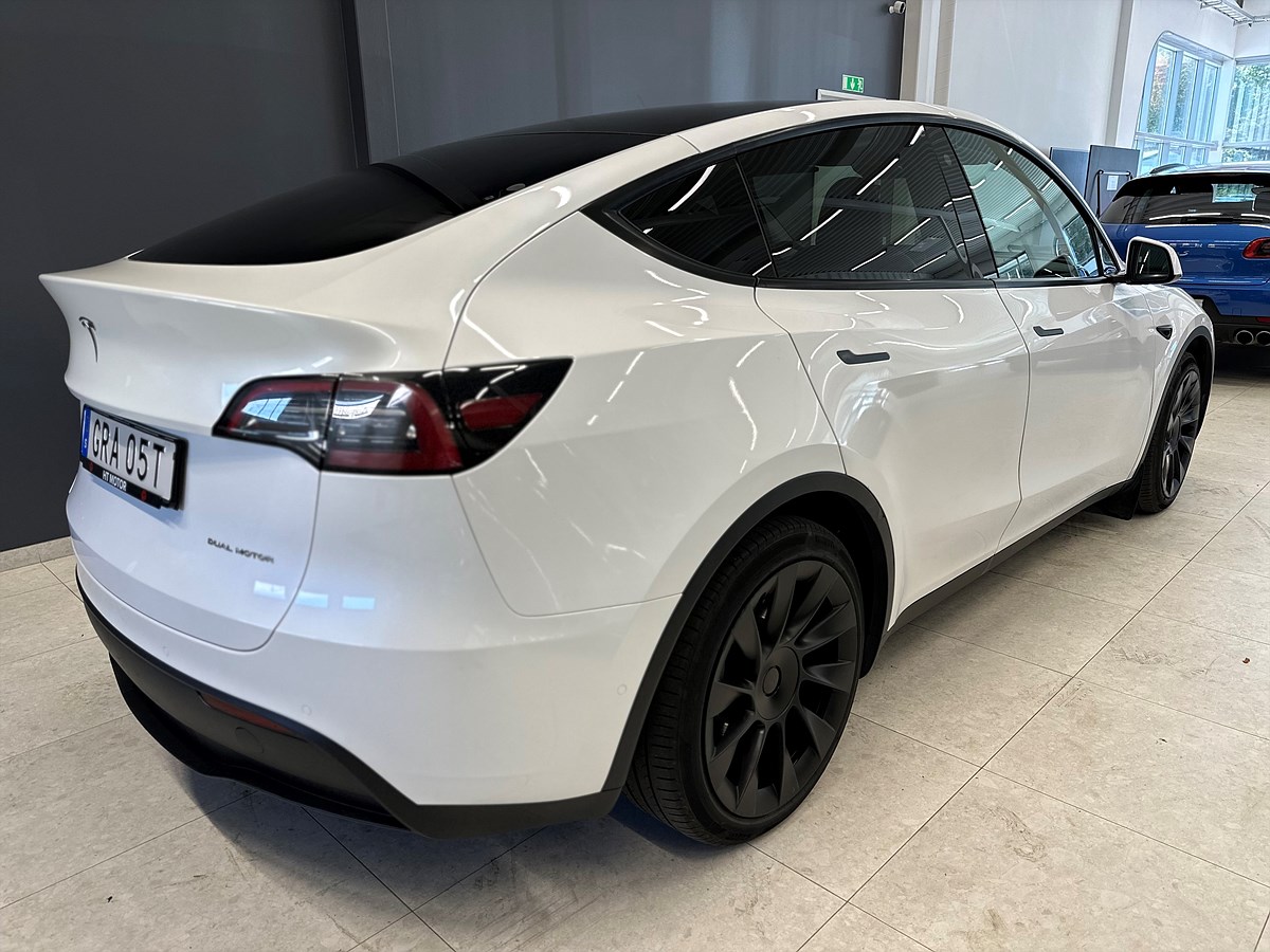 Tesla Model Y – bild 9