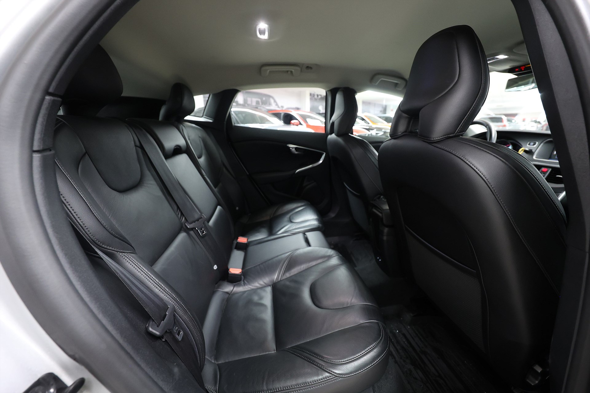 Volvo V40 D2 115hk *Hjulkampanj!* Summum Värmare Kamera