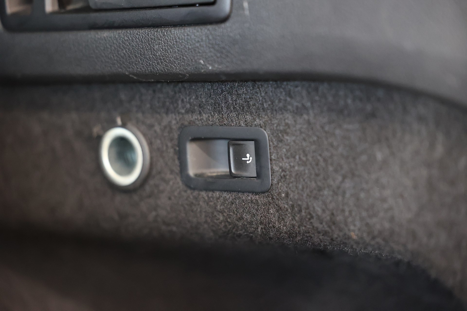 Volkswagen Passat GTE IQ Cockpit B-kamera Drag Värmare MOMS