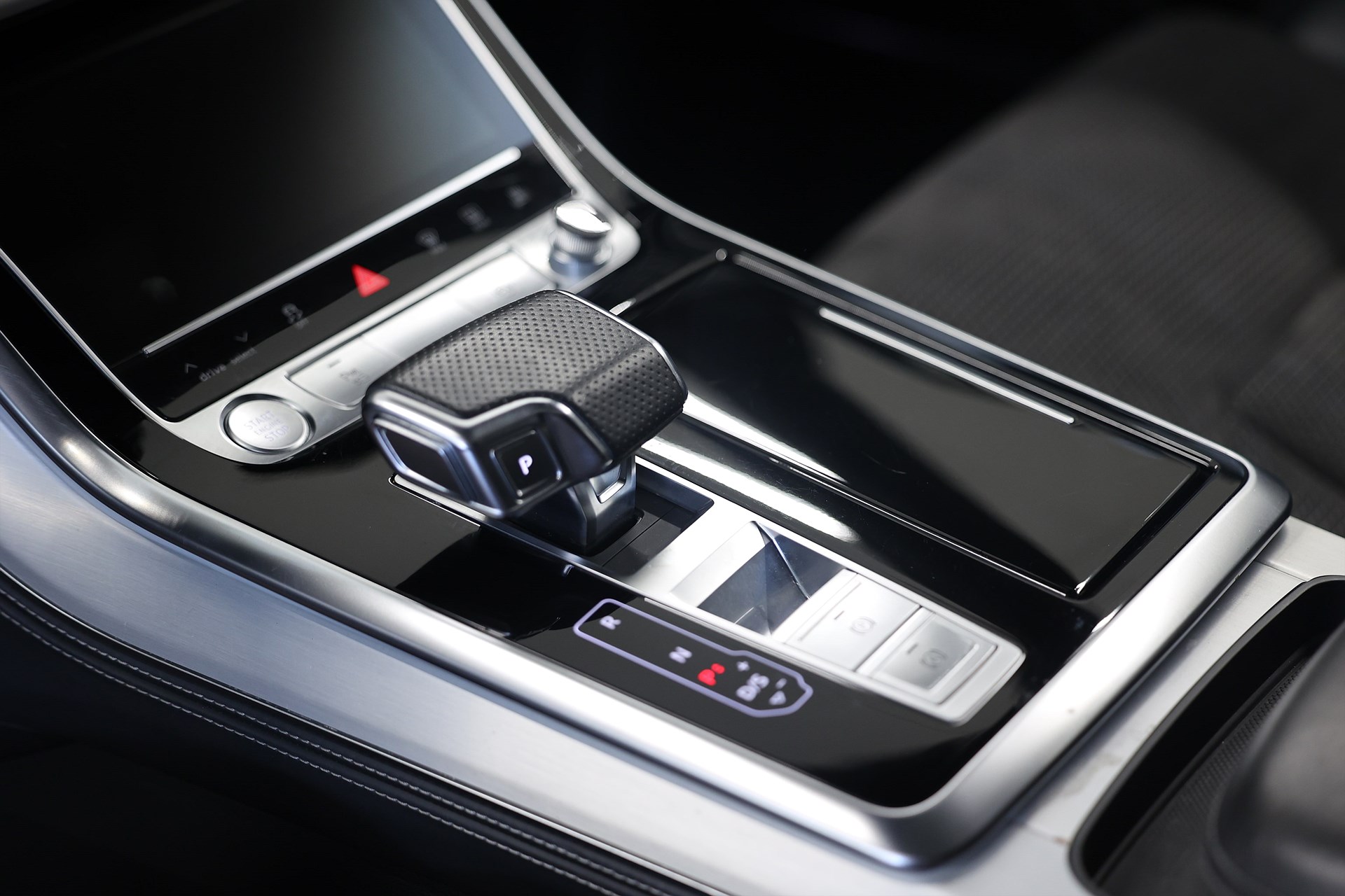 Audi Q8 50 TDI 286hk Q S-Line B&O 360-Kamera Pano Värmare Luftfjädring