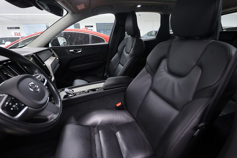 Volvo XC60 Recharge T6 AWD Insripction 340hk *Kampanj!* Pano Läder Navi