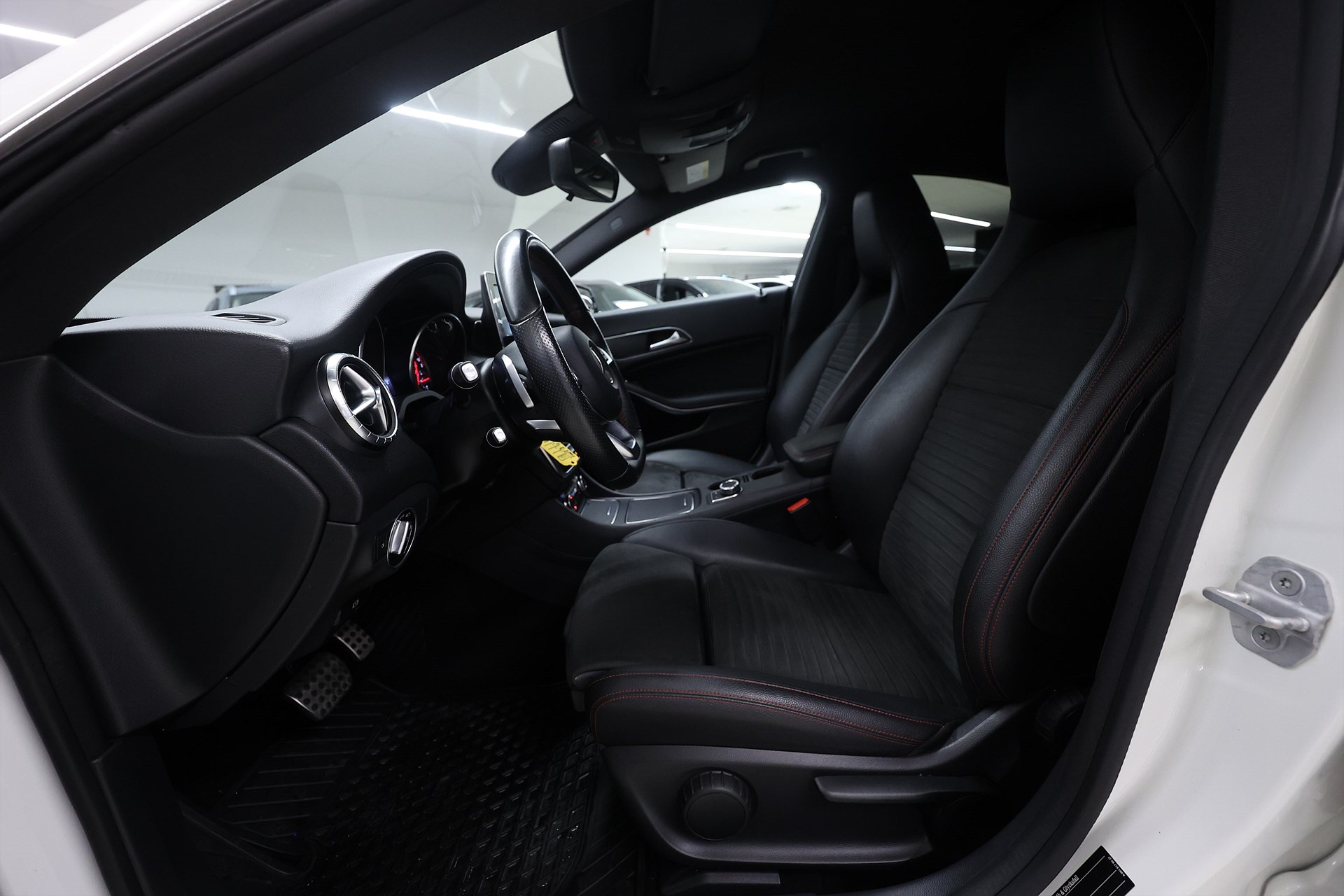 Mercedes-Benz CLA 250 211hk *Hjulkampanj!* Coupé AMG Night pkt