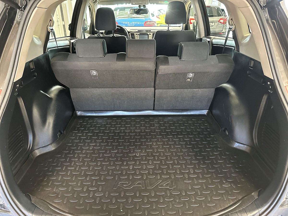 Toyota RAV4 – bild 8