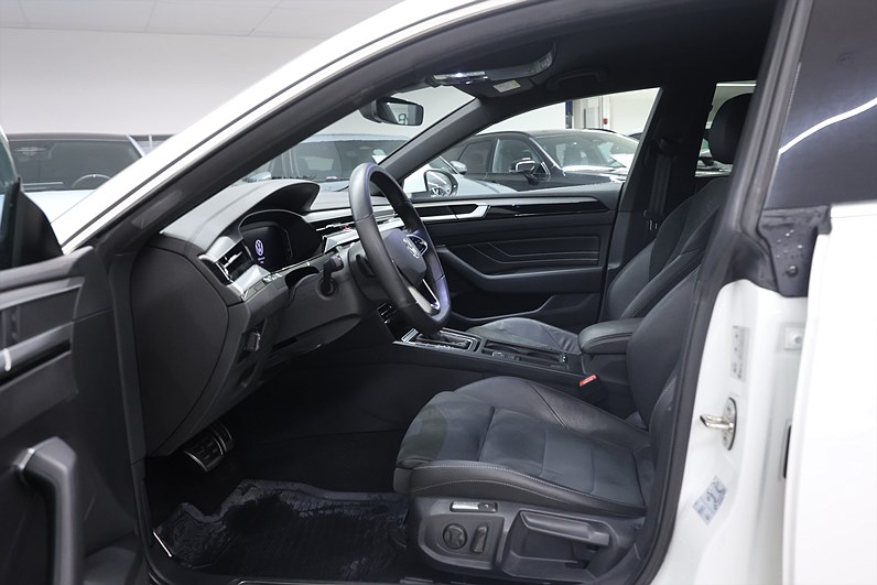 Volkswagen Arteon SB eHybrid 218hk *Hjulkampanj!* R-Line Drag